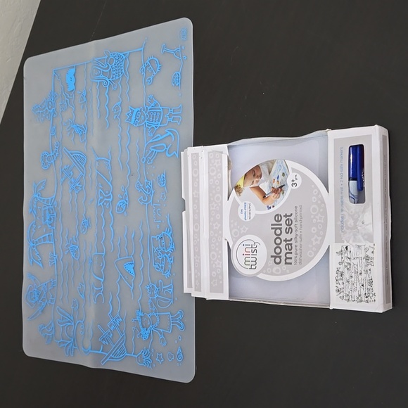 Mini Twist Doodle Mat Set modern-twist 10 x 14 Reusable Coloring Doodle Mats - Picture 4 of 8